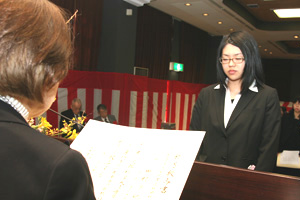 専門士称号授与　田村 早妃さん